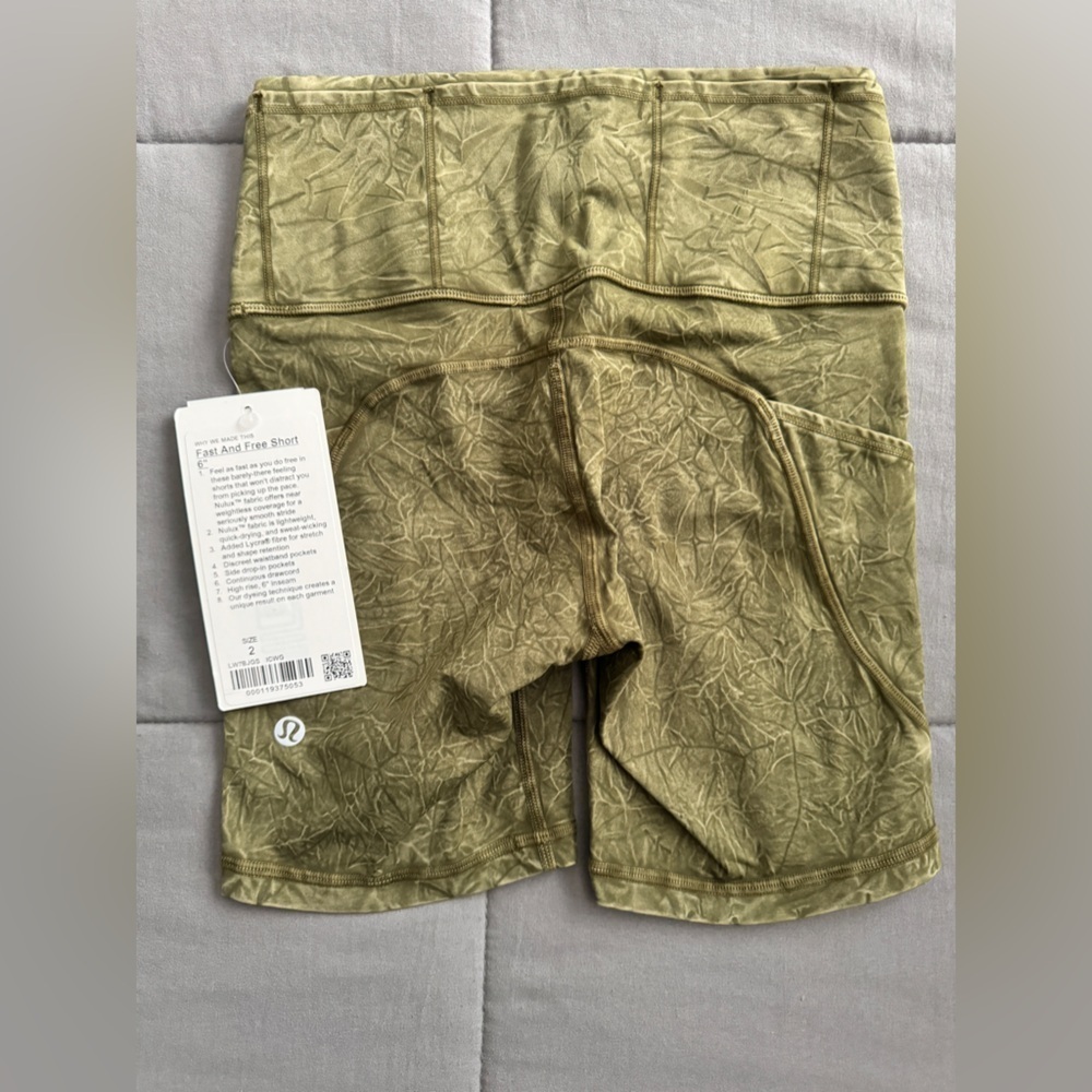 NWT Lululemon Fast and Free Short 6" Ice Dye *Non Reflective in Ice Wash Moss - Picture 4 of 5